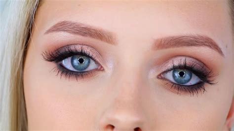 Семь маленьких хитростей макияжа голубых глаз