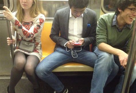 Le saviez vous quelle est l activité favorite des gens dans le métro
