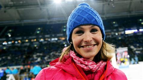 Biathlon Magdalena Neuner Ein Bisschen Alpenidyll Am Ard Mikrofon