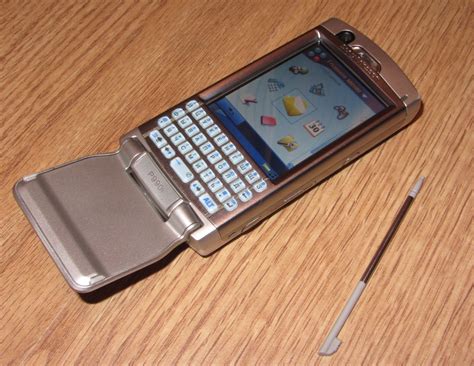 Топовый смартфон из 2005 года Sony Ericsson P990i Symbian Uiq 30 Пикабу
