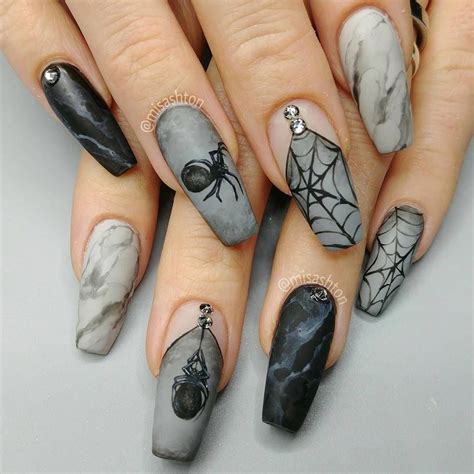 35 Creepy Halloween Nails For The Scary Holiday Easy Nail Designs