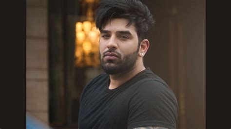 bigg boss 13 fame paras chhabra buys new house in mumbai drops pictures from griha pravesh