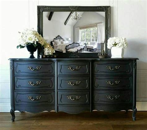 Bassett dressers and chests of drawers. FRENCH PROVINCIAL BASSETT DRESSER & NIGHTSTANDS! This ...