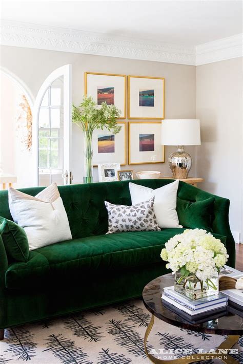 30 Lush Green Velvet Sofas In Cozy Living Rooms Green Sofa Living