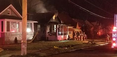 Update Fire Crews Respond To House Fire In Lansing 2 Dead Wlns 6 News