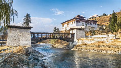 Paro offers financial services such as strategic advisory and cfo services, financial planning & analysis, accounting, bookkeeping and more. Top 5 Places to Visit in Bhutan - Himalaya Journey