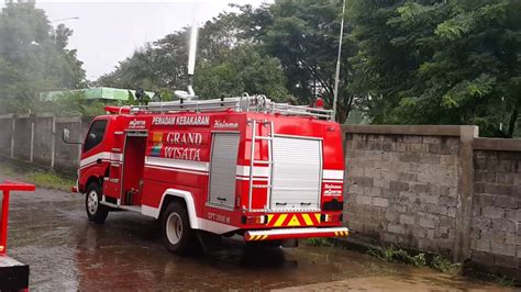 Mobil Pemadam Kebakaran Damkar Kajama Fire The Fire Truck Youtube