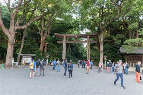 Tokyo Japan October 07 2015 Entrance To Imperial Meiji Shrine