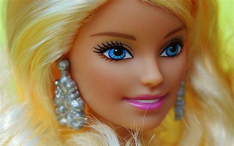 Barbie Faz 59 Anos Sabia Que Há Uma Da Expo 98 E Que Já Foi Vestida