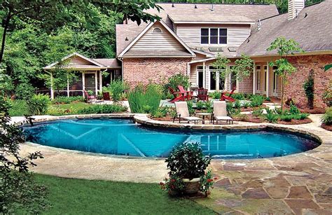 While this work takes place, our other exhilarating pool and recreation offerings will remain open for your enjoyment—including flippin' fins pool, cozy cone pool, and the schoolyard sprayground. Geometric Pool and Spa Designs Photos | Blue Haven ...
