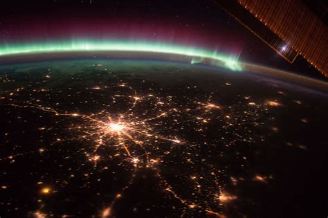 Nasa Shares The 45 Best Pics From Scott Kellys Yearinspace