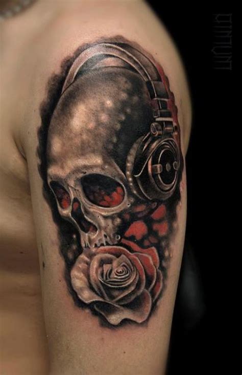 Head tattoo for men is different from head tattoo for women, as men like to flaunt their fearless and sturdy side, whereas women love to display the soft and supple side of their character. Skull With Headphones Tattoo | Headphones tattoo, Tattoos ...