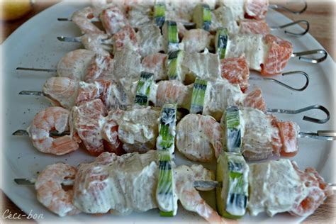 Brochettes de poissons et courgettes marinées à la plancha Céci bon