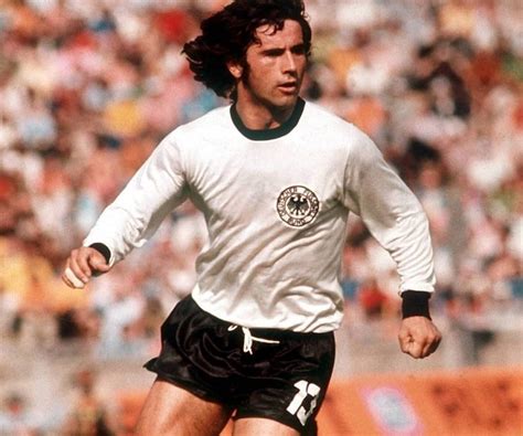The former england striker gary lineker tweeted: Gerd Müller Biography - Childhood, Life Achievements & Timeline