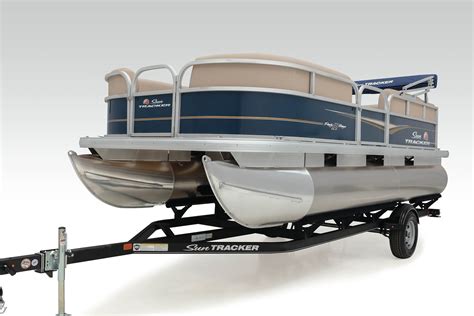 Party Barge 18 Dlx Sun Tracker Recreational Pontoon Boat
