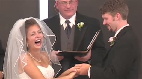 Video This Bride Cannot Stop Laughing At Her Groom Abc7 Chicago