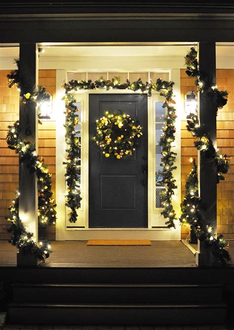 40 Appealing Christmas Main Door Decoration Ideas All About Christmas
