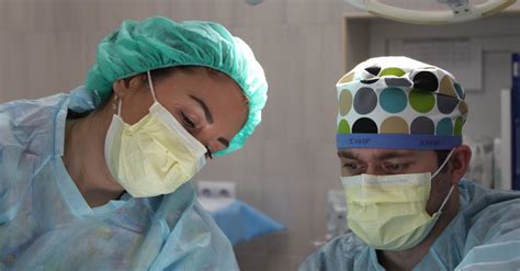Surgeons Performing Surgery · Free Stock Photo