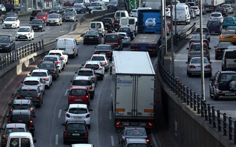 How Many Hours Do We Lose In Traffic Jams In Athens The 10 Cities