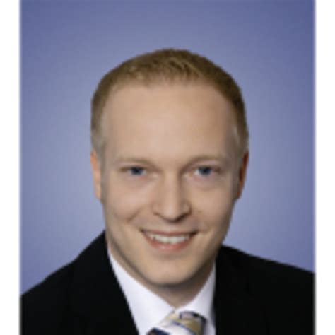 Hier erhalten sie aktuelle angebote für einen dispokredit, einen ratenkredit, ein kostenloses girokonto, eine kostenlose kreditkarte, oder ein Henning Schumacher - Filialdirektor - Deutsche Bank Privat ...