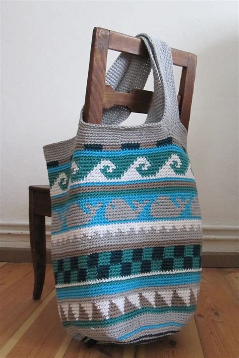 Learn how tapestries were made in the time of louis xiv and are still made today. Beach Bag Waves'n Whale | Crochet bag pattern, Tapestry ...