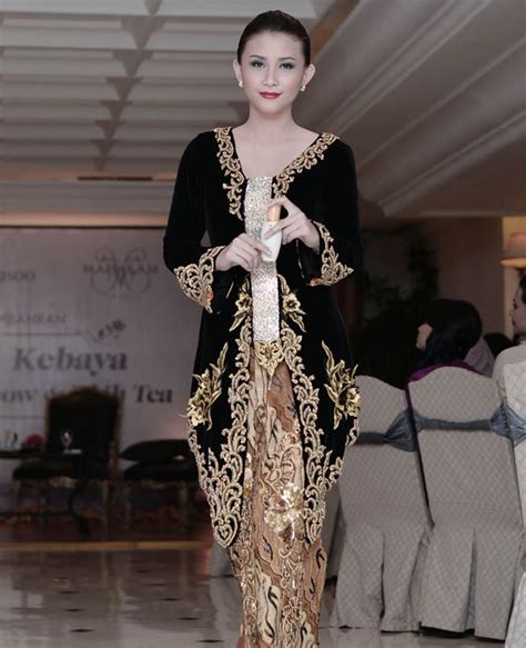 25 Inspirasi Kebaya Hitam Elegan  Jual Dress Brokat  Baju Kebaya