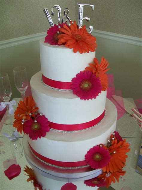 Gerbera Daisy Wedding Cake — Round Wedding Cakes Daisy Wedding Cakes