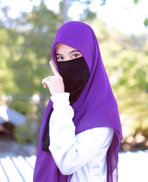 pin oleh 🌸 fannisa rahma 🌸 di hijab cantiq gaya hijab wanita wanita berlekuk