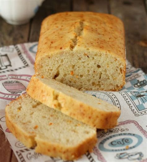 Tagliare le fragole e condirle con zucchero. BANANA BREAD senza uova | Fatto in casa da Benedetta Rossi ...