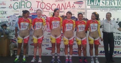 Colombia Womens Cycling Team Uniforms Cause Controversy Huffpost