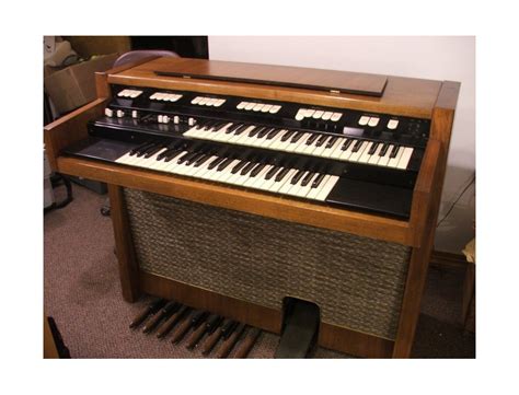 Hammond M 100 Organ Equipboard