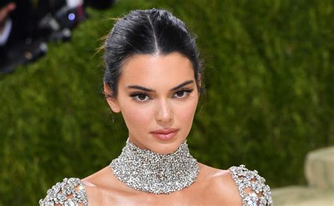 Kendall Jenner Shares Her Mental Health Strategies I Was Having A