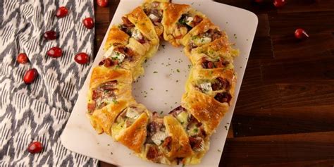 This Bacon Brie Crescent Wreath Can Feed A Hungry Holiday Crowd