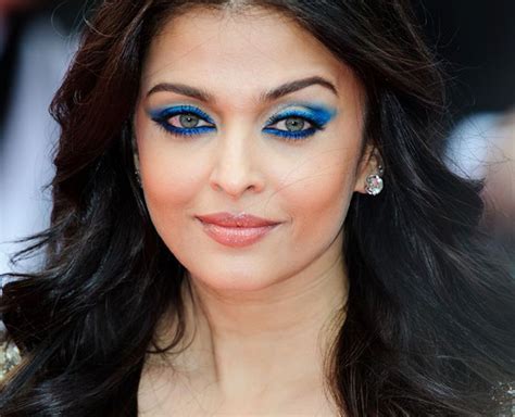 Bollywood Actresses Smokey Eye Fashion Latest Trend Beauty Makeup In Hindi