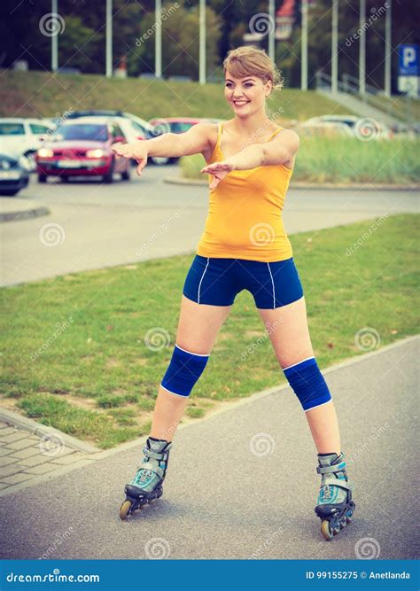 Young Woman Rollerblading Outdoor On Sunny Day Stock Image Image Of Urban Sunny 99155275