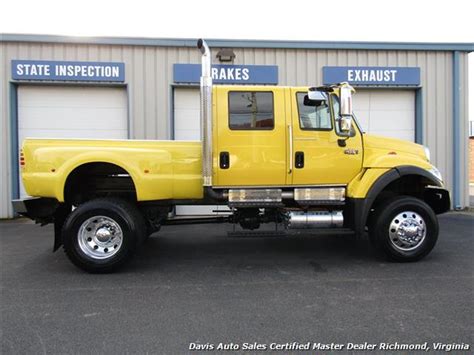 Ifgest lickup cab / largest pickup cab on the planet 2007 dodge ram mega cab: 2006 International 7400 CXT 4X4 Dually Turbo Diesel Monster World's Biggest Production Pick Up