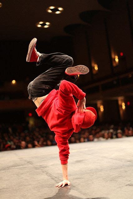 Pin By Michael Ehmke On Bboying Hip Hop Break Dance Dance Poses