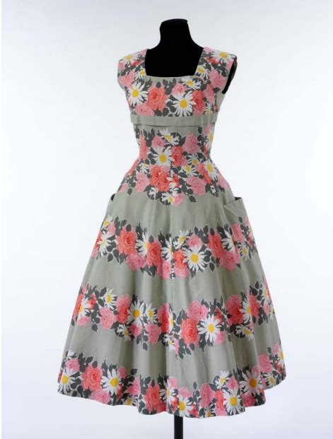 20 Free Vintage Dress Patterns