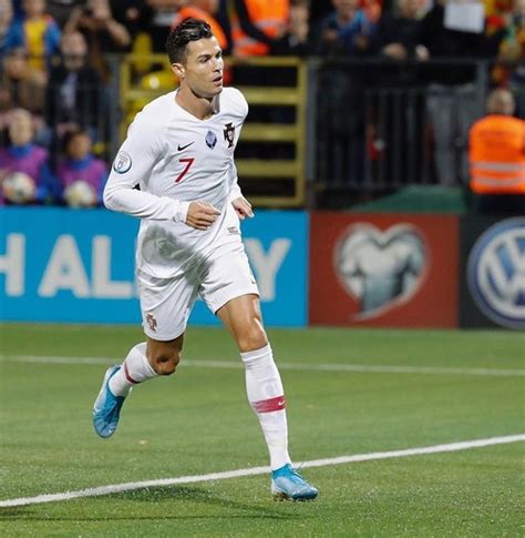 Check spelling or type a new query. Ini Rahasia Cristiano Ronaldo Main Bola Seperti Usia 10 ...