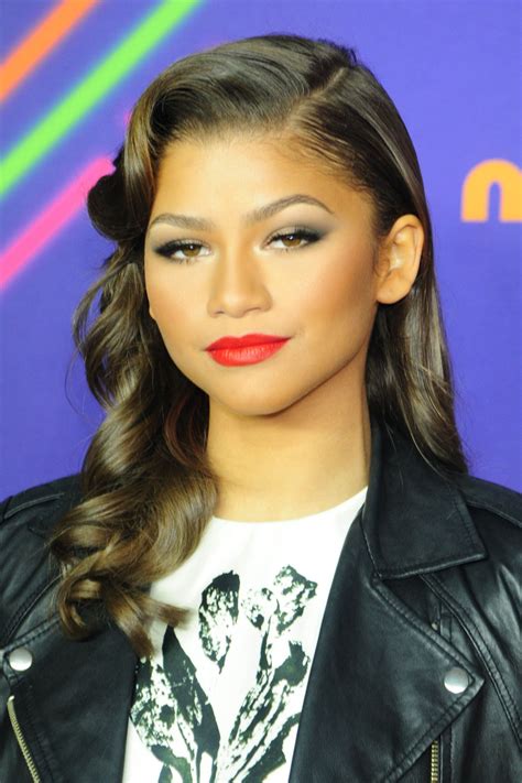 In 2013, zendaya was a contestant on the sixteenth season of the competition series dancing with the. ZENDAYA COLEMAN at Nickelodeon Halo Awards 2014 in New ...