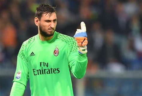 Join the discussion or compare with others! Donnarumma to renew with Milan... but will include an exit clause - BeSoccer