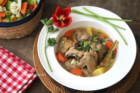 Sup ayam adalah salah satu resep masakan rumahan yang paling populer untuk dikonsumsi di setiap rumah tangga. Sup Ayam Kampung ~ Resepi Terbaik