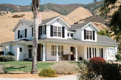 It holds visiting hours ever day. San Luis Obispo Wedding at Higuera Ranch | Maine house ...
