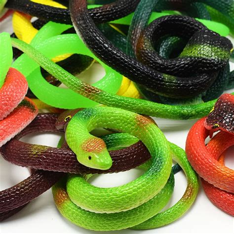 Games 69 Pcs Realistic Rubber Snakeinsect Toy Party Filler Prank Prop