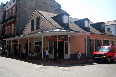 Best Bourbon Street Bars In New Orleans French Quarter Thrillist