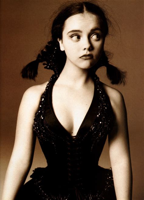 Vogue Magazine Christina Ricci Photo 687767 Fanpop