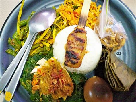 Deb mukherjee, mazhar khan, yogeeta bali, kajal kiran: Masakan Khas Bali Halal di Bli Badre Kota Malang - akulily