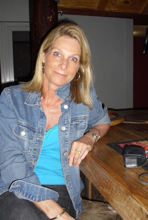 Even if you've been at it for a while, if you haven't figured out which are the best dating sites for singles over 40, you're still likely feeling overwhelmed and frustrated by it all. Meet women over 40 for free, ex girlfriend never comes ...