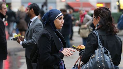 El Tribunal De La Ue Avala Que Se Pueda Prohibir El Velo Islámico En El Trabajo Cnn