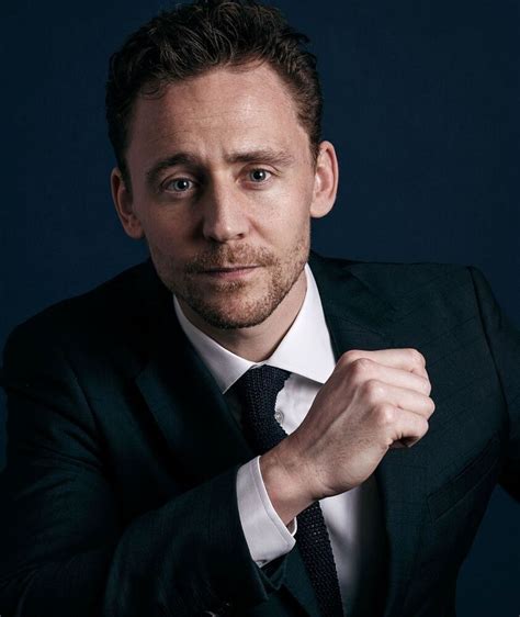 Tom Hiddleston Photos The Night Manager Actor S 100 Most Handsome Moments Pics Huffpost